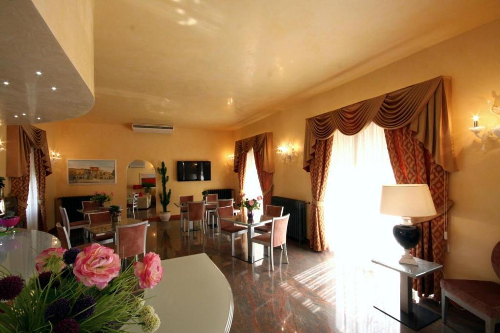 Sangallo Hotel Monte San Savino Zewnętrze zdjęcie